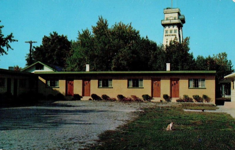 Irish Hills Motel - Vintage Postcard